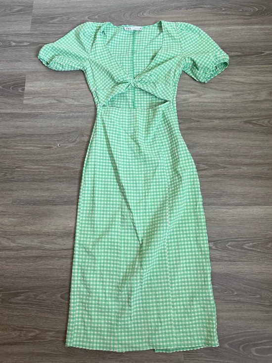 Zara Dresses & Skirts - Zara Green Gingham Midi Dress with Cutout